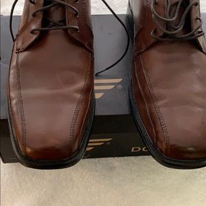Men’s shoes 11 wide